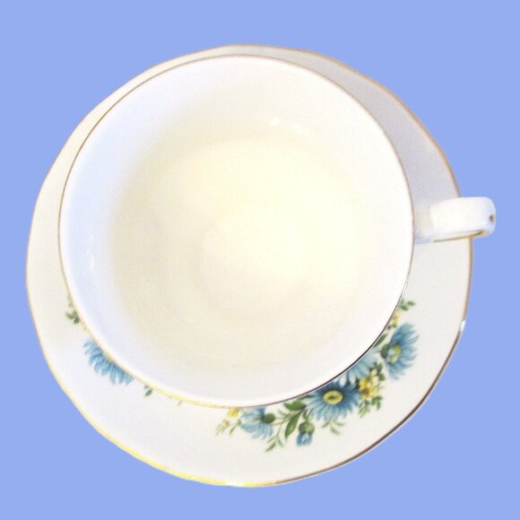 (2)Blue daisies & yellow snap dragons Queen Anne white bone china teacup & sau - Picture 4 of 4